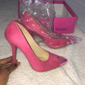 Size 8 Brand New heel